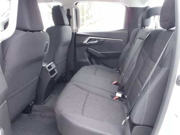 Isuzu D-Max Double Cab LS - foto 11