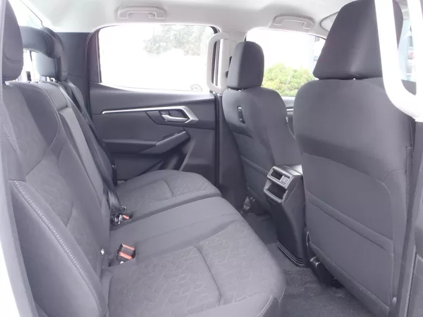 Isuzu D-Max Double Cab LS - foto 12