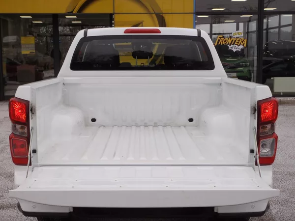 Isuzu D-Max Double Cab LS - foto 24