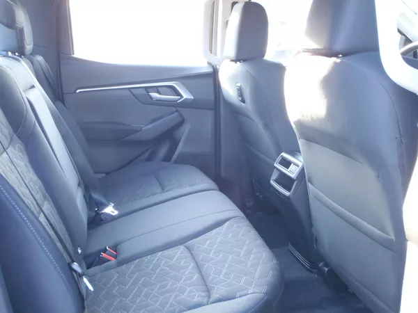 Isuzu D-Max Double Cab LS - foto 12