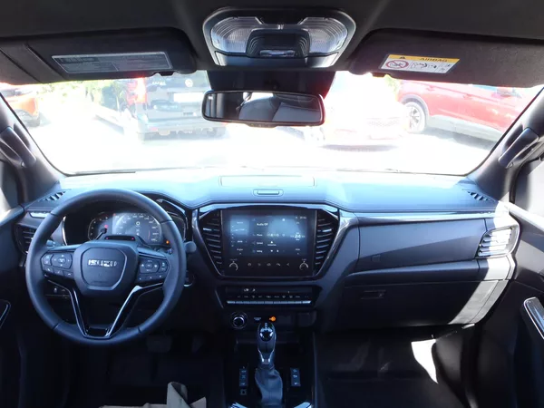 Isuzu D-Max 2.2 Double Cab V-CROSS 4x4 - foto 13