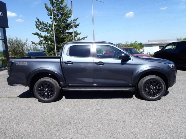 Isuzu D-Max 2.2 Double Cab V-CROSS 4x4 - foto 4