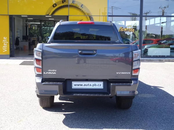 Isuzu D-Max 2.2 Double Cab V-CROSS 4x4 - foto 7