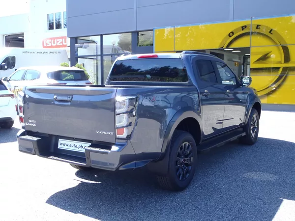 Isuzu D-Max 2.2 Double Cab V-CROSS 4x4 - foto 8