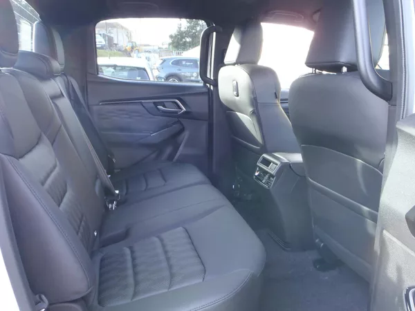 Isuzu D-Max Double Cab V-CROSS 4x4 - foto 12