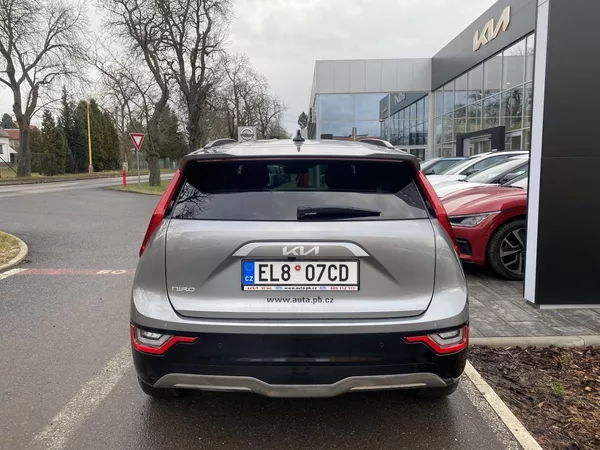 Kia e-Niro STYLE 150 KW+64,8 KWH - foto 13