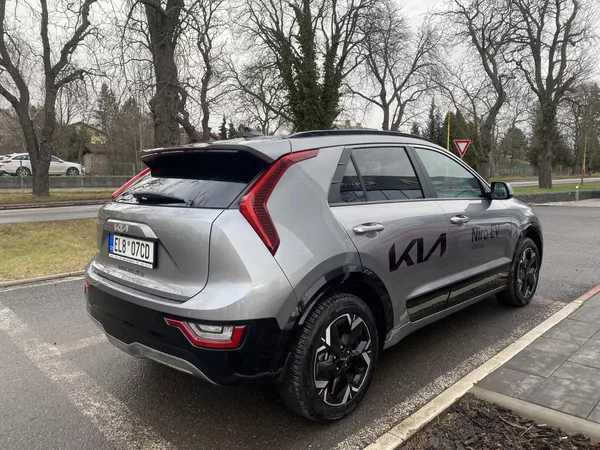 Kia e-Niro STYLE 150 KW+64,8 KWH - foto 14