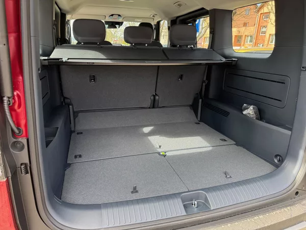 Kia PV5 5P 4x2 ELITE 120 KW + 71,2 KWH - foto 7