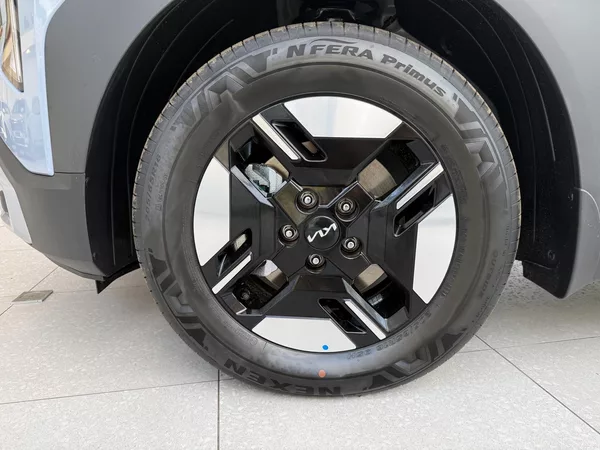 Kia Seltos 1,6 T-GDi GPF 4x2 COMFORT - foto 9
