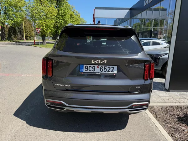 Kia Sorento 2.2 CRDi 142kw TOP 4x4 - foto 11
