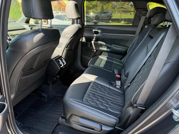 Kia Sorento 2.2 CRDi 142kw TOP 4x4 - foto 4