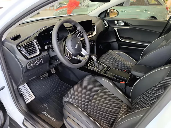 Kia XCeed 1,6 GDi GPF PHEV 6DCT PREMIUM - foto 8