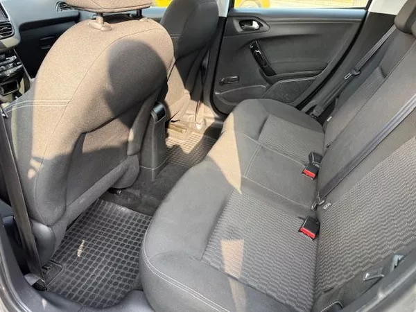 Peugeot 208 1.2i 60kw - foto 4