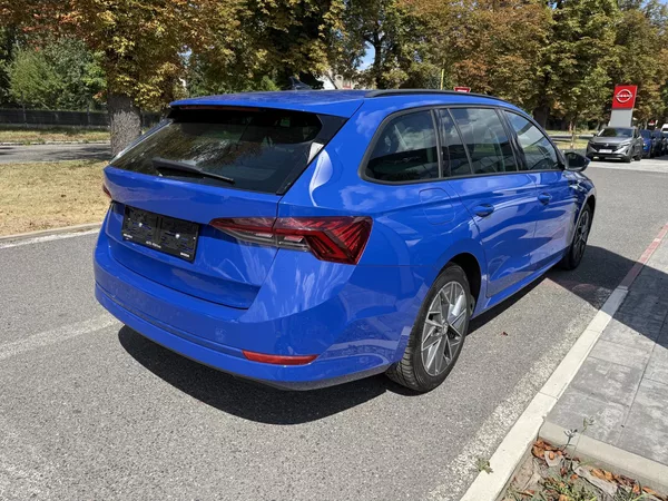 Škoda Octavia 2.0 TDi 110kw - foto 10