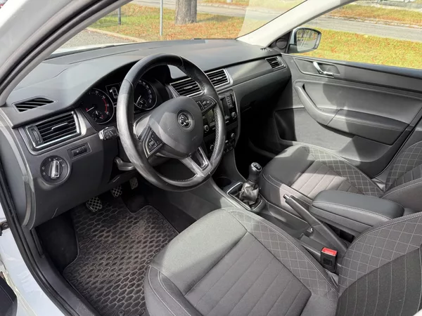 Škoda Rapid 1.2 TSI 81kw - foto 4