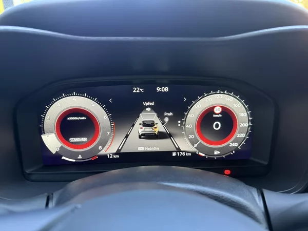Nissan Juke JUKE DIG-T 6MT N-CONNECTA + CP - foto 12
