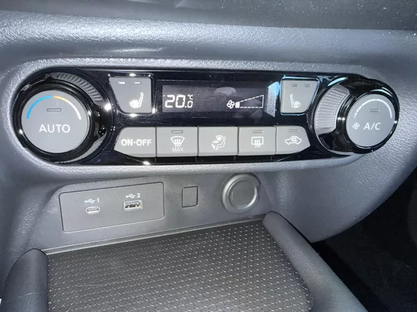 Nissan Juke JUKE DIG-T 6MT N-CONNECTA + CP - foto 16