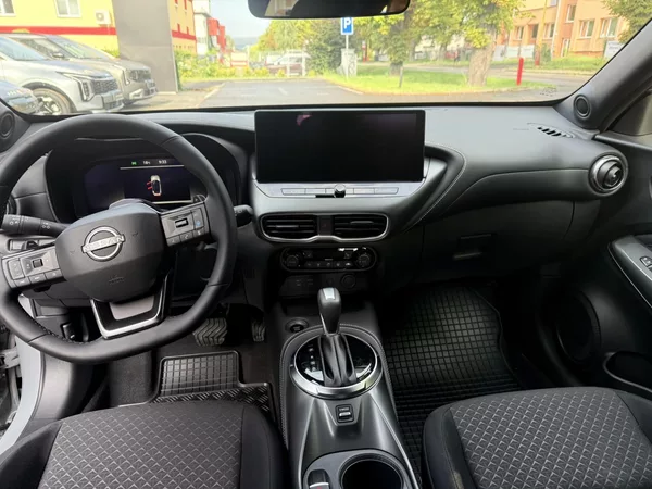 Nissan Juke N-CONNECTA + SAFETY + COLD - foto 11