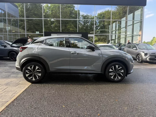 Nissan Juke N-CONNECTA + SAFETY + COLD - foto 4