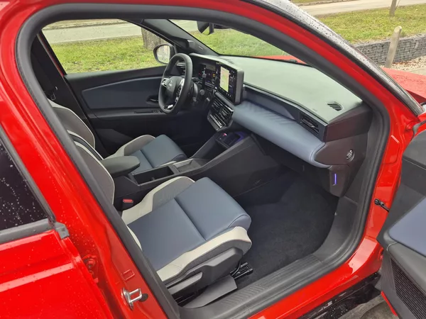 Nissan Micra EVOLVE 52kWh 150k - foto 10