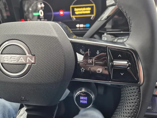 Nissan Micra EVOLVE 52kWh 150k - foto 15