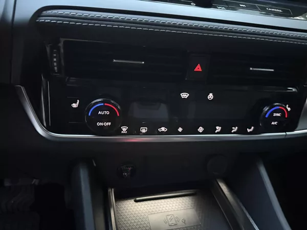 Nissan Qashqai DIG-T Mild Hybrid, N-CONNECTA - foto 14