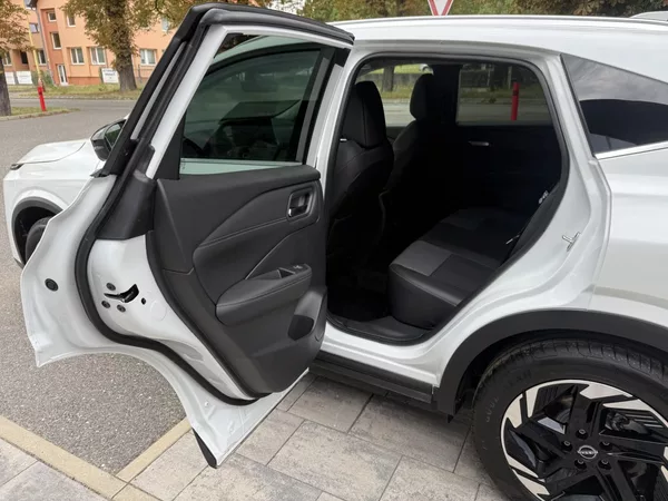 Nissan Qashqai 1.3 DIG-T 4WD N-CONNECTA + CP - foto 18