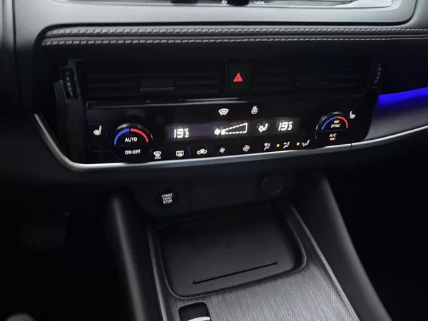 Nissan Qashqai DIG-T X-TRONIC TEKNA + BOSE - foto 13