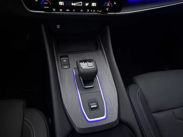 Nissan Qashqai DIG-T X-TRONIC TEKNA + BOSE - foto 14