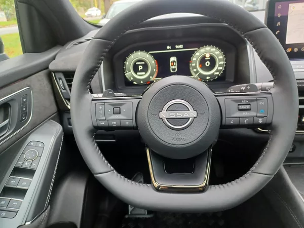 Nissan Qashqai 1,3DIG-T 116kW N-desing - foto 13