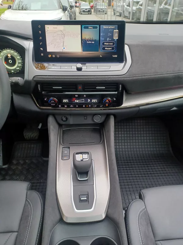 Nissan Qashqai 1,3DIG-T 116kW N-desing - foto 16
