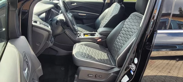 Ford Kuga 2,0TDCi 132kW DSG 4×4 Vignale - foto 11