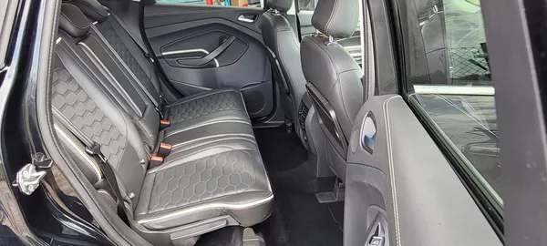 Ford Kuga 2,0TDCi 132kW DSG 4×4 Vignale - foto 13