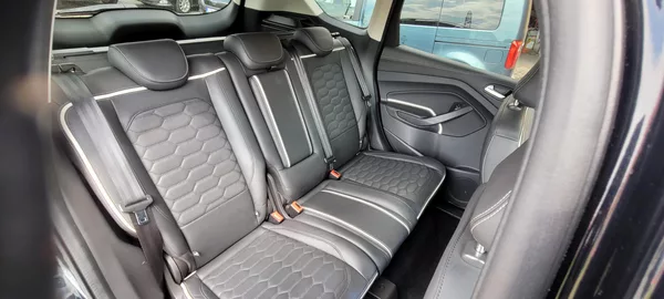 Ford Kuga 2,0TDCi 132kW DSG 4×4 Vignale - foto 14
