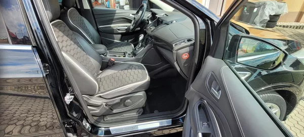 Ford Kuga 2,0TDCi 132kW DSG 4×4 Vignale - foto 16