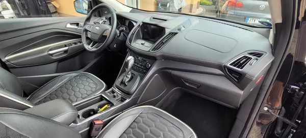 Ford Kuga 2,0TDCi 132kW DSG 4×4 Vignale - foto 20