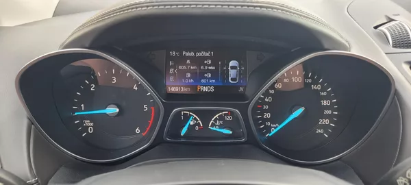 Ford Kuga 2,0TDCi 132kW DSG 4×4 Vignale - foto 23