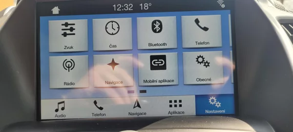 Ford Kuga 2,0TDCi 132kW DSG 4×4 Vignale - foto 29