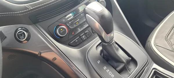 Ford Kuga 2,0TDCi 132kW DSG 4×4 Vignale - foto 31