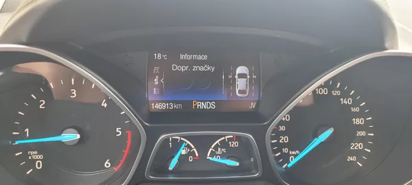 Ford Kuga 2,0TDCi 132kW DSG 4×4 Vignale - foto 37