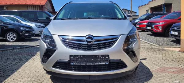 Opel Zafira 1,4i 103kW benzín Automat - foto 2