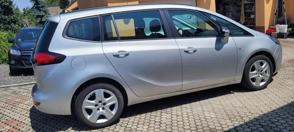 Opel Zafira 1,4i 103kW benzín Automat - foto 4