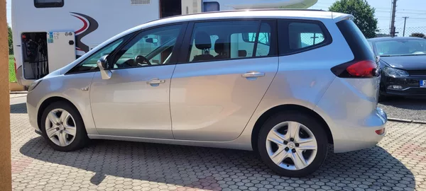 Opel Zafira 1,4i 103kW benzín Automat - foto 8