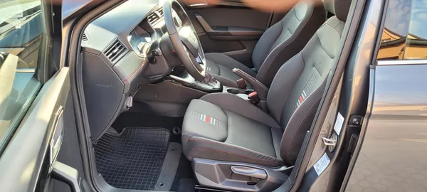 Seat Arona FR 1,5TSi 110kW benzín - foto 11