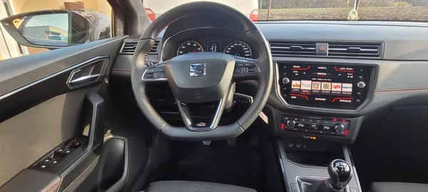 Seat Arona FR 1,5TSi 110kW benzín - foto 19