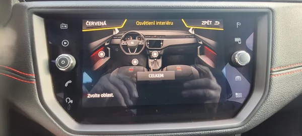 Seat Arona FR 1,5TSi 110kW benzín - foto 27