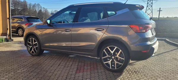 Seat Arona FR 1,5TSi 110kW benzín - foto 5