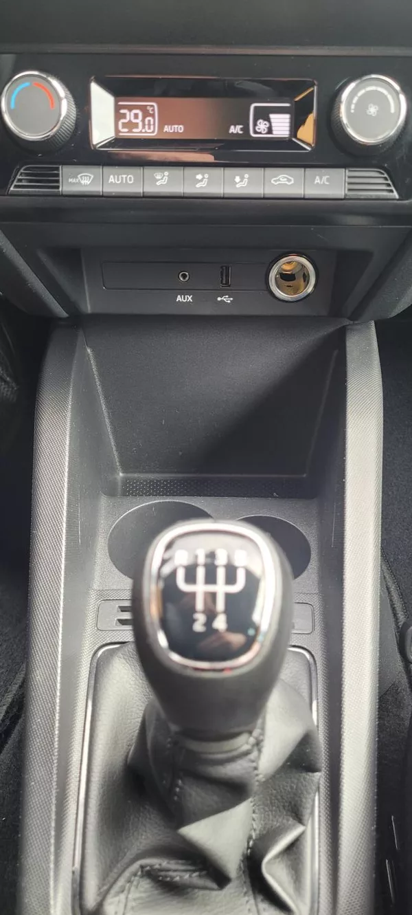 Škoda Fabia 3 1,2TSi 66kW benzín Drive - foto 24