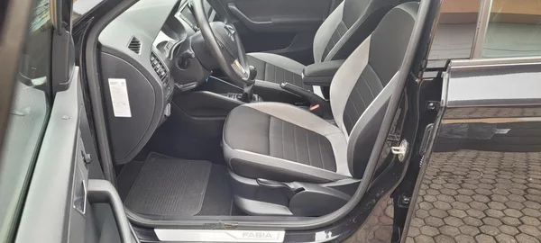 Škoda Fabia 3 1,2 TSi 81kW benzín „JoY“ - foto 11