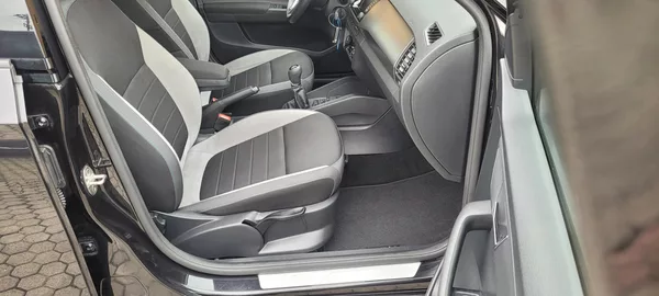 Škoda Fabia 3 1,2 TSi 81kW benzín „JoY“ - foto 14